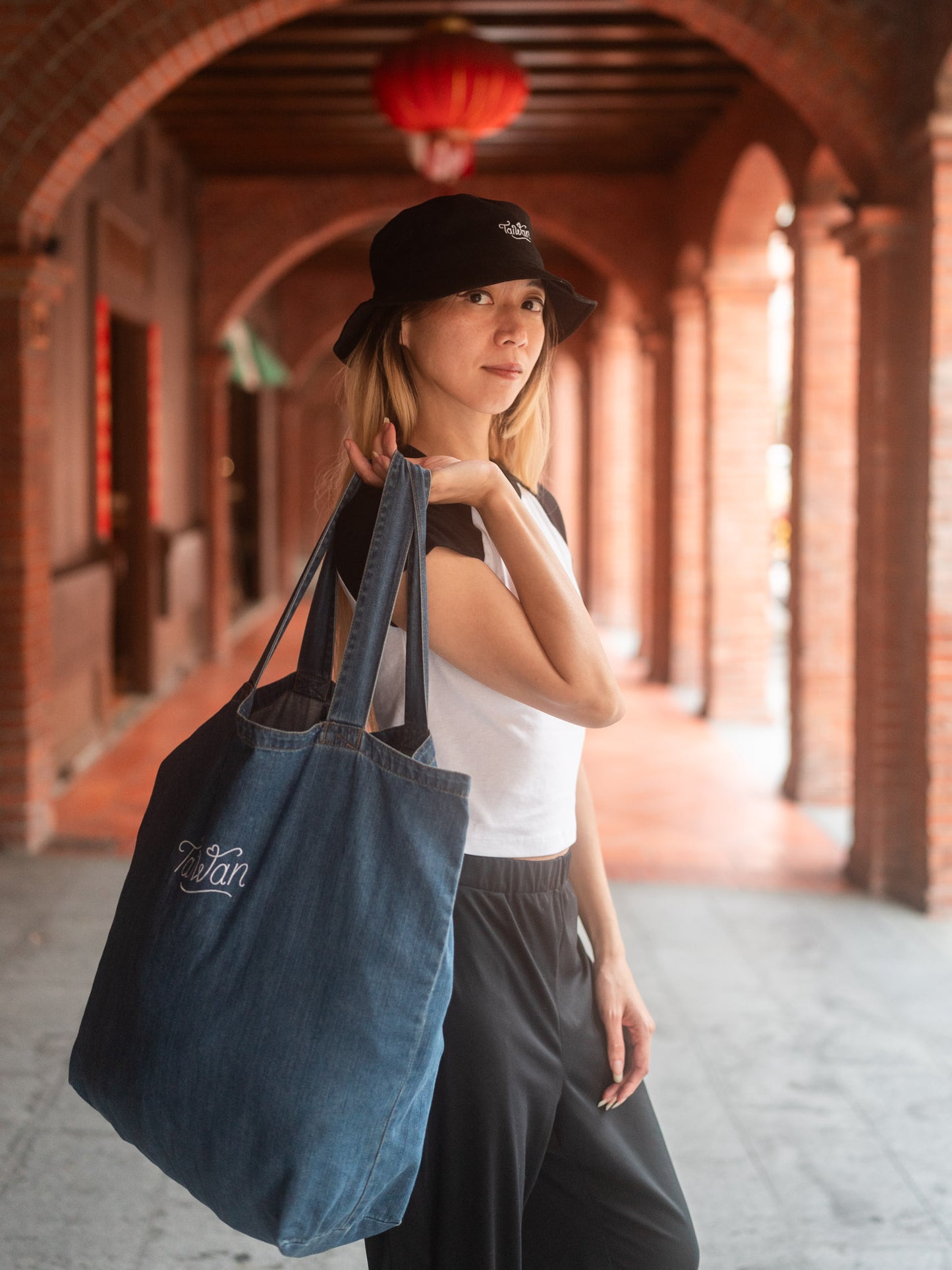Taiwan denim tote
