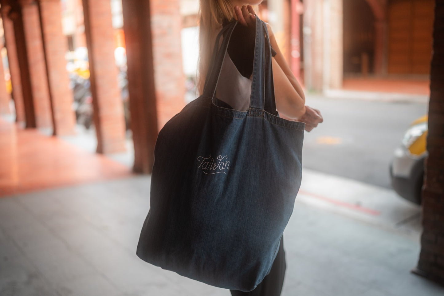 Taiwan denim tote